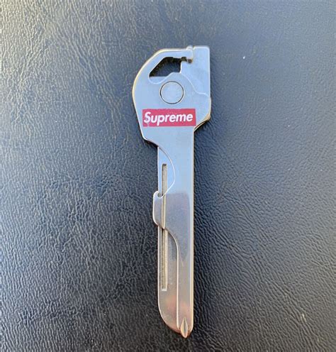 Supreme Swiss Tech Keychain 2014 Box Logo Accessory Rare 